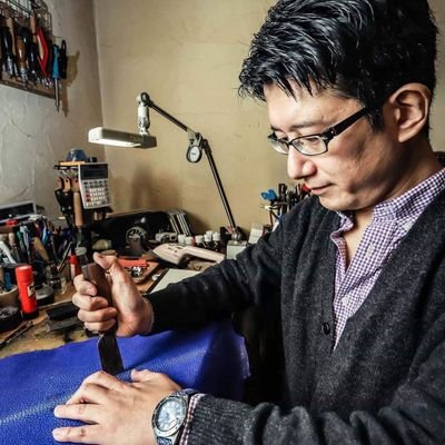 革の街 東京浅草にて革職人をしております♩ 
Watch strap maker🇯🇵No.1　
Only make the highest quality strap.