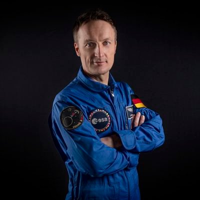 @ESA astronaut. Material scientist. Recently spent 175 days on the @Space_Station for mission #CosmicKiss. Posts in 🇩🇪🇬🇧 & sometimes 🇪🇸🇫🇷 #Crew3