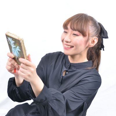 ✴️役者✴️野沢那智主宰・パフォーミングアートセンター ミュージカル科 卒業 劇団ポプラ(客演) 劇団目覚時計(客演)他
現・BIG MOUTH CHICKEN メンバー
現・事務職的にはフリーの役者です