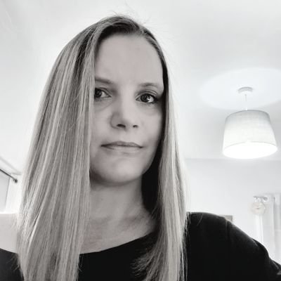 burtiezl's profile picture. 