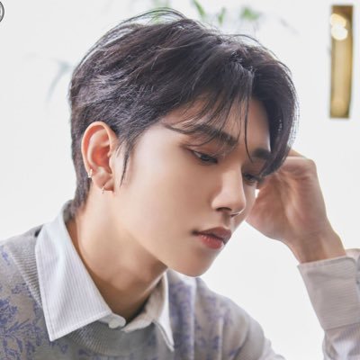 kjikwon's profile picture. welcome to my world✨❤️🖤💚💜 tempat ku membucin