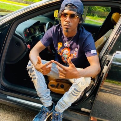 Artist From Cincinnati OH 🎯
Grape 🍇 St
“SKRT OFF” Video out now
