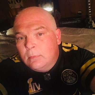 🇺🇸 Back the Blue & military #MAGA🔥PureBlood🔥❤️KC CHIEFS❤️Proud Father of a Marine. Football Card Collector🏈