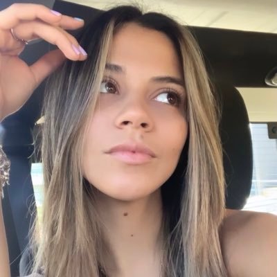 ☀️Brillen, hijueputas y no se dejen apagar por nadie.🌸Las conexiones existen solo que no las tienes con cualquiera.💓Auténtica✨•Playa•Familia• Amigos⛵️