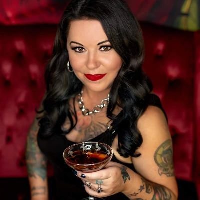 Good Deeds Whiskey. Published Mixologist, Whiskey Writer, Podcaster, Author, 2020 Icon of Whiskey. She/her. 
https://t.co/oPP4wmUxLs