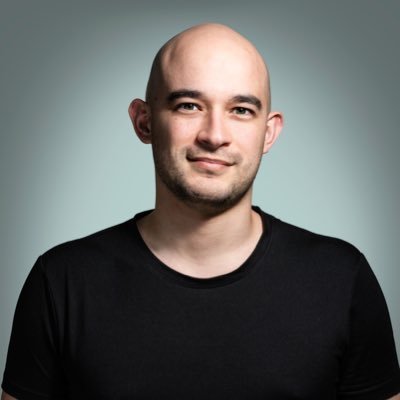 frankvlqz's profile picture. Social Media and Content consultant | Sharing about content creation and agency processes | 8+ yrs on social media working with 20+ brands