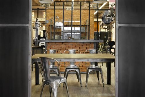 ghislainantique's profile picture. Notre spécialité le métal (fer, laiton, cuivre). Verrières d'intérieur, verrières d'extérieur, meubles sur mesure, escaliers, miroirs, garde-corps