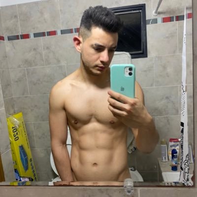Librano, Chef; Pastelero, Deportista e Ingeniero de Alimentos en proceso. https://t.co/WfKjuGVHyT
https://t.co/J2gz92pBct