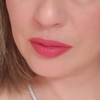Soy Venus, escribo de erotismo con la misma pasión que tengo por el buen comer 🤍⚧️♏🔞 #sexblogger #escritoraerotica #sexualidadfemenina #relatoseroticos