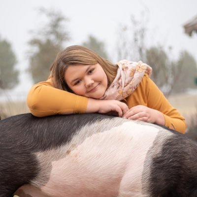 WeeklyWonder911's profile picture. 