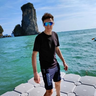 HaydenCampbell's profile picture. 🇦🇺 | Aussie
📍 | Chiang Mai, Thailand
💻 | Mobile App Developer
🚴 | Cyclist