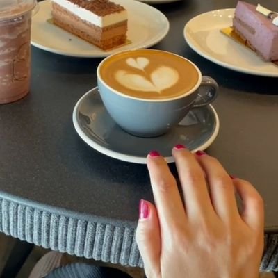 LEvcHFMfRavMlyK's profile picture. ‏‏لاتؤذي احد احذر الظلم استمتع بحياتك فالعمر مره