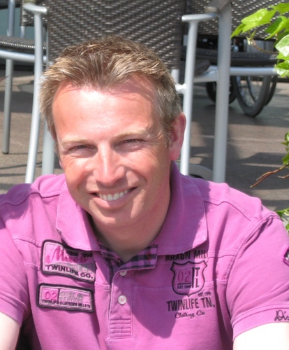 Eigenaar AAS Autoschade de Kiefte Eibergen, vader van 3 kinderen, Autosport, voetbal,