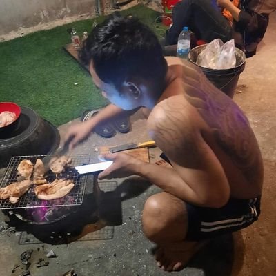 eQnmh1xO4iV1tIN's profile picture. 