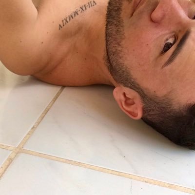 Amo a vida e amo viver.Casado 🙋♂️. Jogador de pokemon go LV 50 Time Mystic e Colecionador de ✨