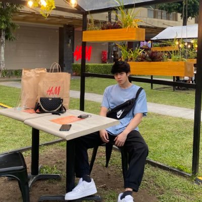 michaellemore's profile picture. 