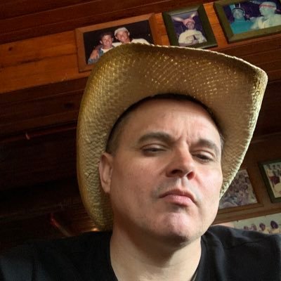 zippityzzz's profile picture. I play guitar, Listen to rock & metal, drink cider, Say things on Twitter no one cares about, Read graphic novels, Love zombies and you know stuff and things.