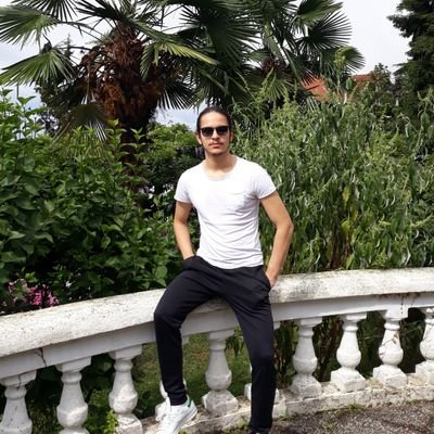 BzkrtFrkn's profile picture. 