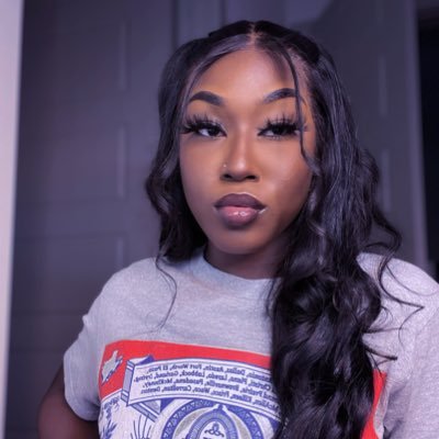 26. | ΓΣΣ 🐧| PVAMU Alumna 💜💛 | Do more than just exist 💫 | RIP QUAN 🌹 | CEO of Kandy Shoppe Kollection 🍭 | Investor💰| Entrepreneur 🔌