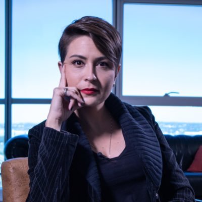 Apaixonada por conectar pessoas, estimular a transformação de suas relações com o trabalho e ver o desenvolvimento de negócios sustentáveis. 55Lab’s co-founder