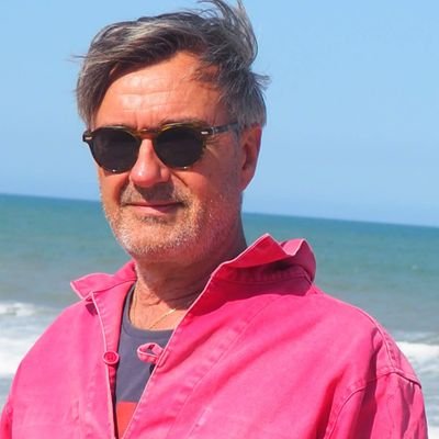 pump92's profile picture. Faut il aimer ou être aimé ?