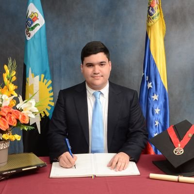 Abogado licenciado en Venezuela /

Attorney authorized to practice law in Venezuela.