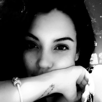 Ya que estás stalkeando, sigueme anda😉
💯Cubana🇨🇺, amante de la música y de los tatoos