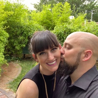 RtotheIZZ0's profile picture. momma • wifey to @twiterlesscary • doggo patter • nap taker  🖤 somos unidos 💛 lover of The Arsenal • veggie eater • therapist to tiny humans • ✌🏻💜