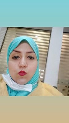مرشدة سياحيه وسمساره تامين على الحياة