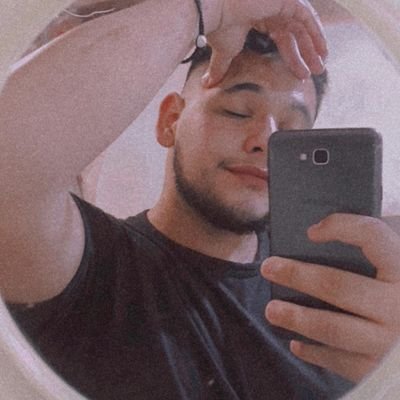 Musician editor⚠️
photographer⚠️
sagittarius⚠️
19 years ⚠️
prf. Of music⚠️
fotoa se dscarte in @lighblack_ok