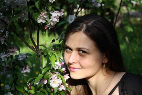 Katrintweety's profile picture. I'm a #cooking #geek, #winelover. #refpro #FollowBack #TeamFollowBack #AutoFollowBack #listingback! #rufollow #reviews & #news about the #wine #spirits & #food