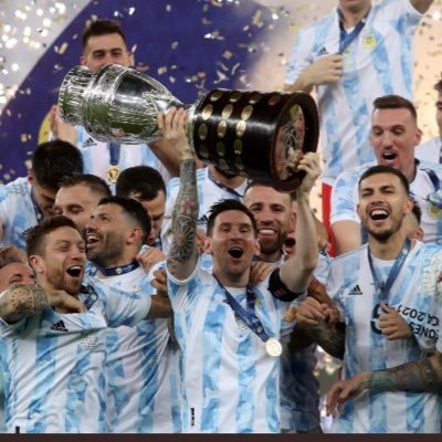⚽️ Extraño cuando éramos hinchas de la selección. 🇦🇷 Maradona Bilardo Messi Sabella y Scaloni 💙🤍💙