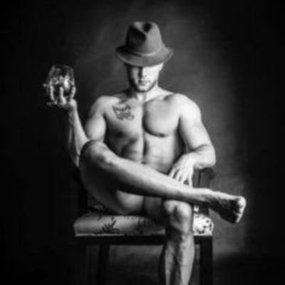 geradiazaguila1's profile picture. Bator⚔️, bi, nudista y voyerista.