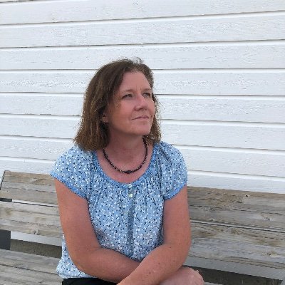 Sosionom, master i barnevern og avdelingsleder. Politisk forvirret, samfunnsengasjert med meninger om stort sett alt 🙂 Twitrer privat