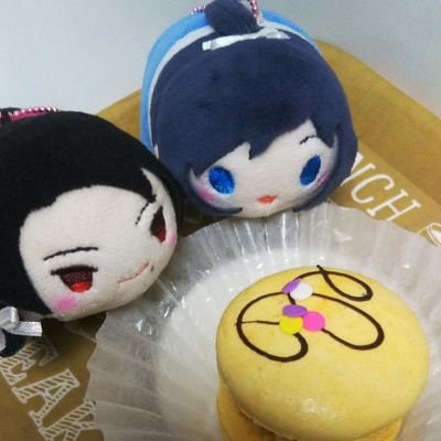 成人済 色々見るけど夢より腐寄り 刀 ポケモン SH LH モルカ-等アニメ色々と中の人 ぬいぐるみ(もちマス等マスコット系多め) 小動物 時々アイドルと様々なものをマイペースに楽しんでる雑食オタクです
無言フォロー失礼致します。