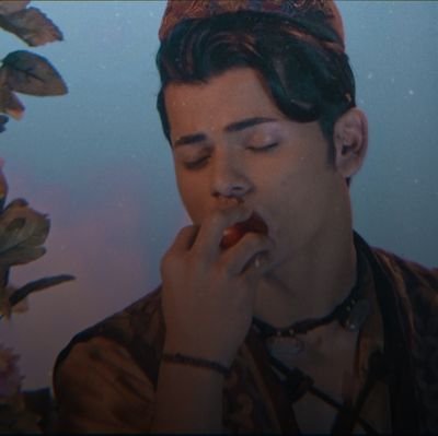 𝐴𝑛𝑑 𝑡ℎ𝑒 𝑏𝑜𝑦 𝑑𝑜𝑒𝑠𝑛'𝑡 𝑒𝑣𝑒𝑛 𝑘𝑛𝑜𝑤 𝑡ℎ𝑎𝑡 𝑡ℎ𝑒𝑠𝑒 𝑝𝑜𝑒𝑚𝑠, 𝑞𝑜𝑢𝑡𝑒𝑠, 𝑙𝑦𝑟𝑖𝑐𝑠, 𝑎𝑟𝑒 𝑎𝑙𝑙 𝑎𝑏𝑜𝑢𝑡 ℎ𝑖𝑚
