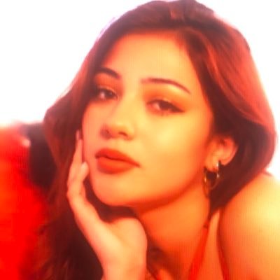 ArabellaIsa's profile picture. El amor debe ser la razón de ser del ser🦋