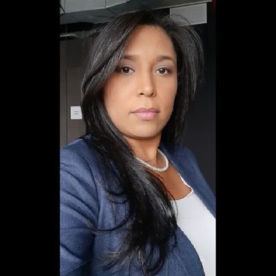 Ingeniera Civil, graduada de la Universidad Tecnológica de Panamá, Trabajando en la Ampliación del Canal para CIFM, madre y esposa