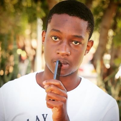 Chrislaylow1's profile picture. IG @chris_laylow 
It takes courage to grow up and become who you are really ✊🏽
🇳🇦