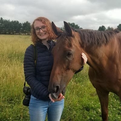 Passionnée de chevaux et de courses hippiques