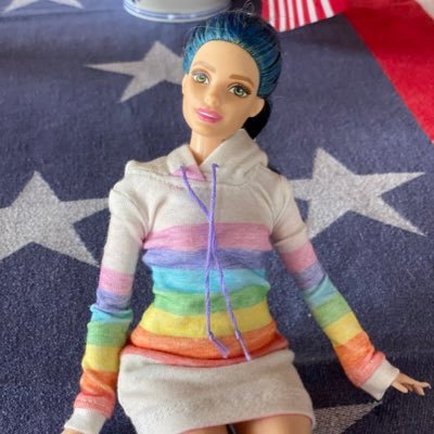 fuzzybat22's profile picture. Create. Inspire. Cats.