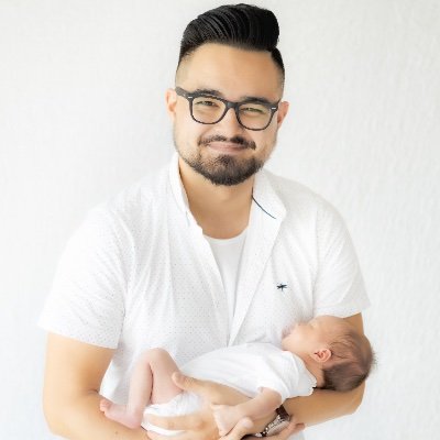 33yo father. Also a teacher living and working in Abu Dhabi.