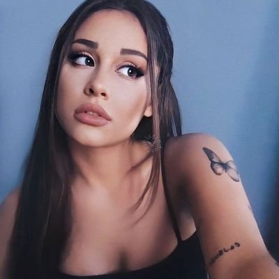❥ La más hermosa, la más talentosa y con Flow fino. 😘 Mio mio, solo mi Kend Guapo @lHefffronDrive #LaColmena