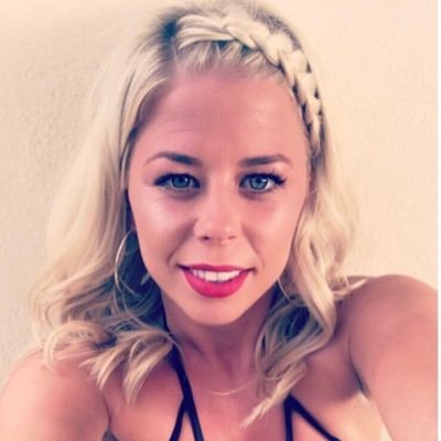 Weebones's profile picture. 