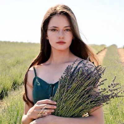 Fan account dedicated to acctress Mackenzie Foy. Here to give updates! ✨Make sure to follow us on Instagram: https://t.co/t5B9GjiJAq • Facebook: ⬇️