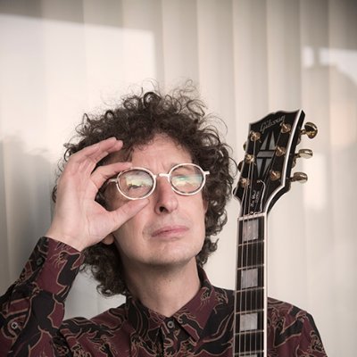 eduardiniesta's profile picture. Músic singular cantant de cròniques urbanes, compositor i guitarrista. Nou disc #lacomunitat