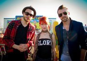 solo puedo decir ke ... ME ENKANTA PARAMORE ! ! ! !