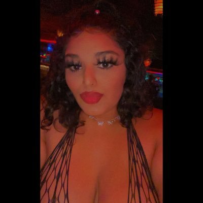 new twitter follow ya girl 💋 Mom to One Boy 👦 ❤️ Snapchat : S.alyxcis 👻