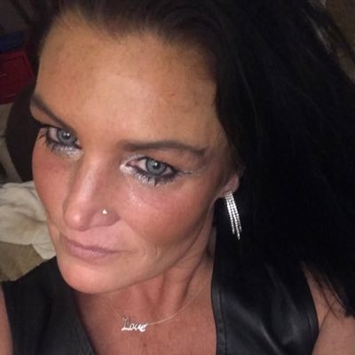 BAD SJ! Totally addicted to.......!!!!! is Brunette again lol X-) I'm pretty damn wicked!! if you can't find the sunshine, be the sunshine! Be awesome everyday!