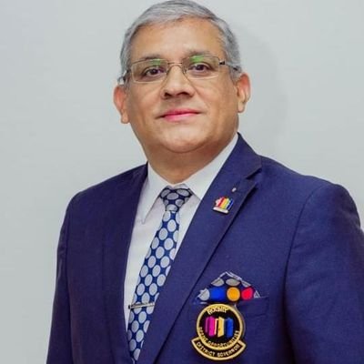 Gestor del Desarrollo Político, Social y Económico. Promotor de nuevas generaciones, creo en la Solidaridad, Investigación Científica y la Libertad.
Soy Rotario